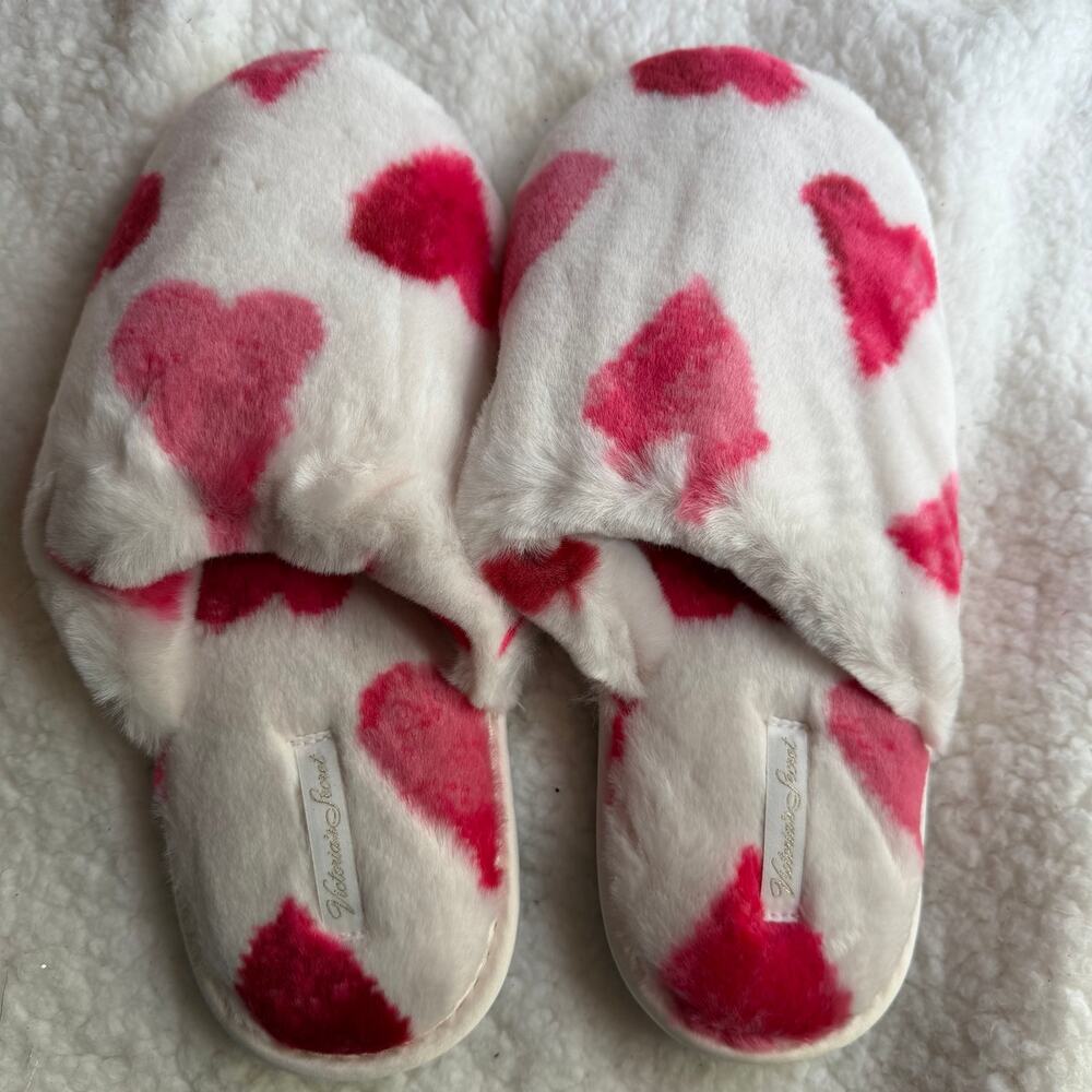 VS heart slippers M